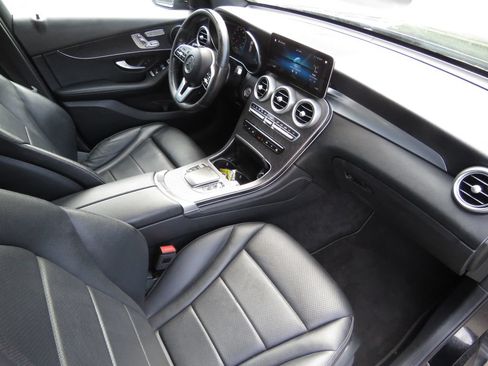 Used 2021 Mercedes-Benz GLC 300 4MATIC image 14