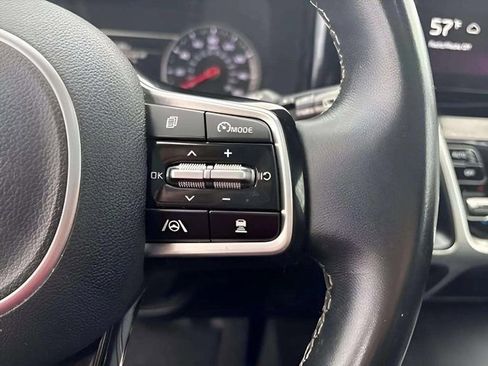 Used 2022 Kia Sorento EX w/ Panoramic Sunroof Package image 22