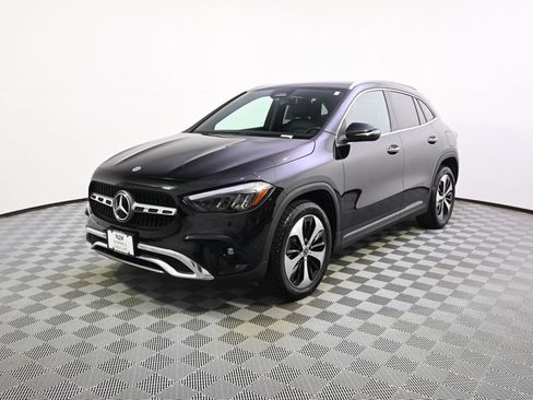 Used 2025 Mercedes-Benz GLA 250 4MATIC image 1