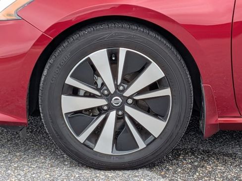 Used 2021 Nissan Altima 2.5 SV FWD image 11