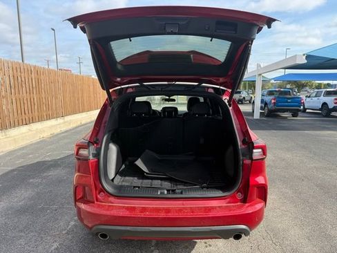 Used 2023 Ford Escape ST-Line w/ Tech Pack #1 image 7