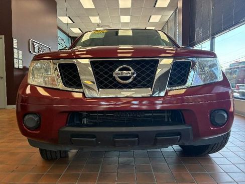 Used 2019 Nissan Frontier SV image 3