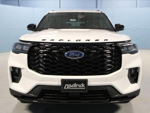 New 2026 Ford Explorer ST-Line w/ ST-Line Street Pack image 23