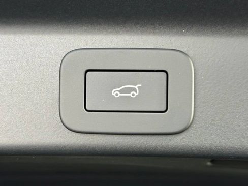 New 2026 Jaguar F-PACE R-Dynamic S AWD/4WD image 18