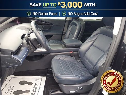 Used 2024 Lincoln Nautilus Reserve w/ Equipment Group 202A image 14