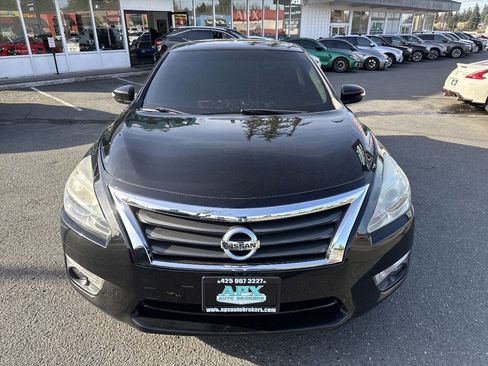 Used 2014 Nissan Altima 3.5 SL w/ Technology Package image 10