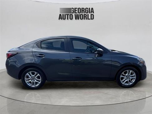 Used 2018 Toyota Yaris iA FWD image 13