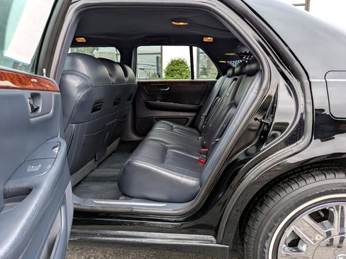 Used 2007 Cadillac DTS image 40