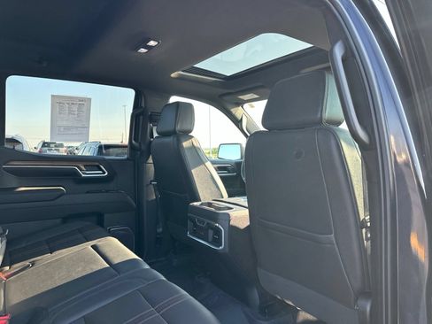 Used 2022 Chevrolet Silverado 1500 High Country w/ Z71 Off-Road Package AWD/4WD image 37