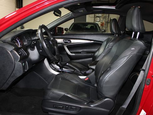 Used 2017 Honda Accord EX-L image 9