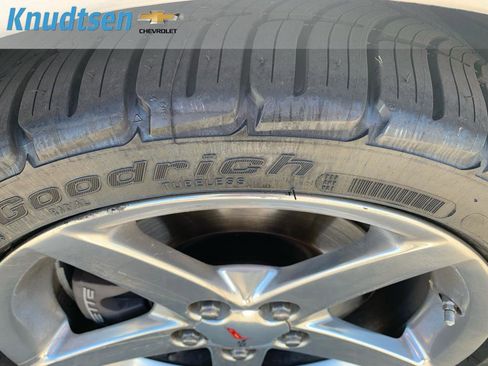Used 2005 Chevrolet Corvette Coupe w/ Preferred Equipment Group RWD image 10