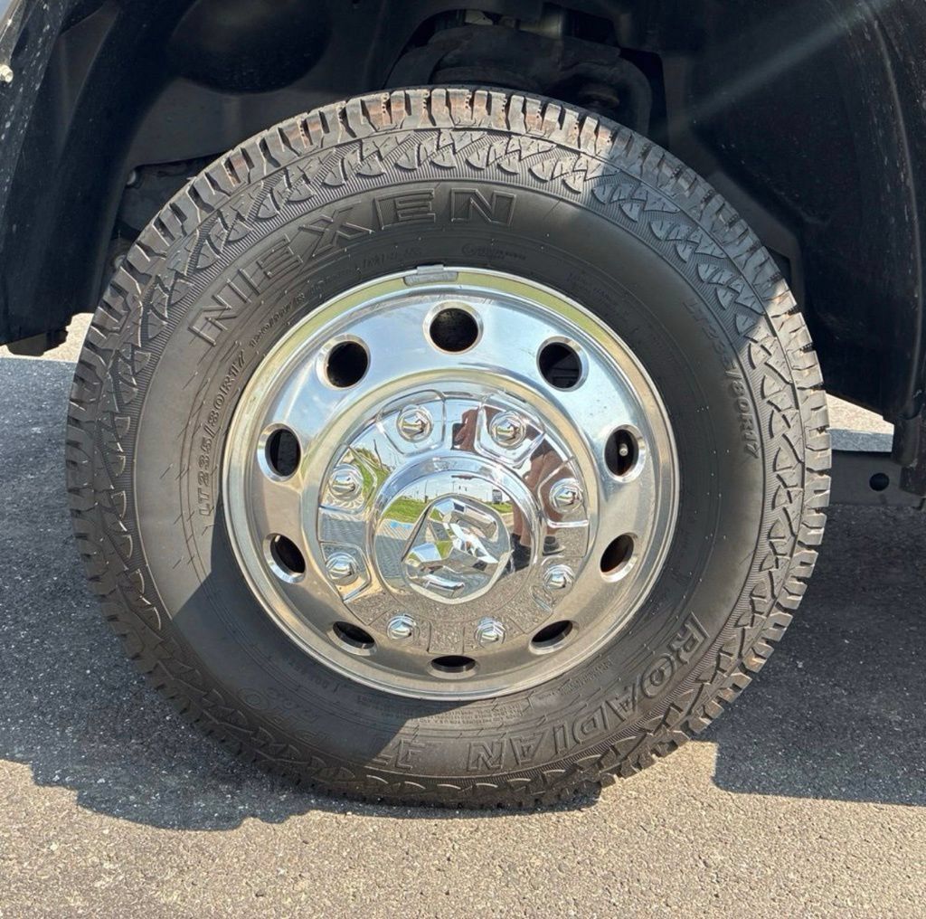 Used 2024 RAM 3500 Limited AWD/4WD image 4