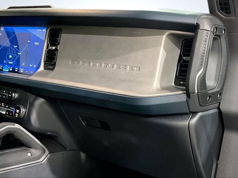 Used 2024 Ford Bronco Outer Banks w/ Sasquatch Package image 18