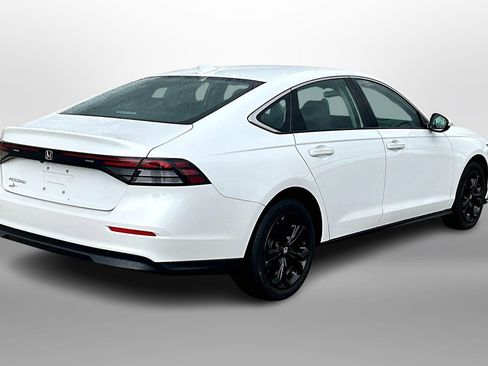 Used 2023 Honda Accord EX image 10