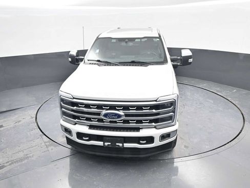 Used 2024 Ford F250 Platinum image 27