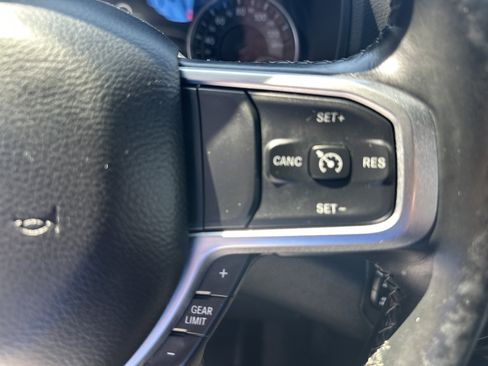 Used 2019 RAM 1500 Big Horn AWD/4WD image 12
