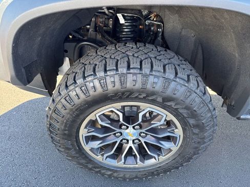 Used 2022 Chevrolet Colorado ZR2 image 10