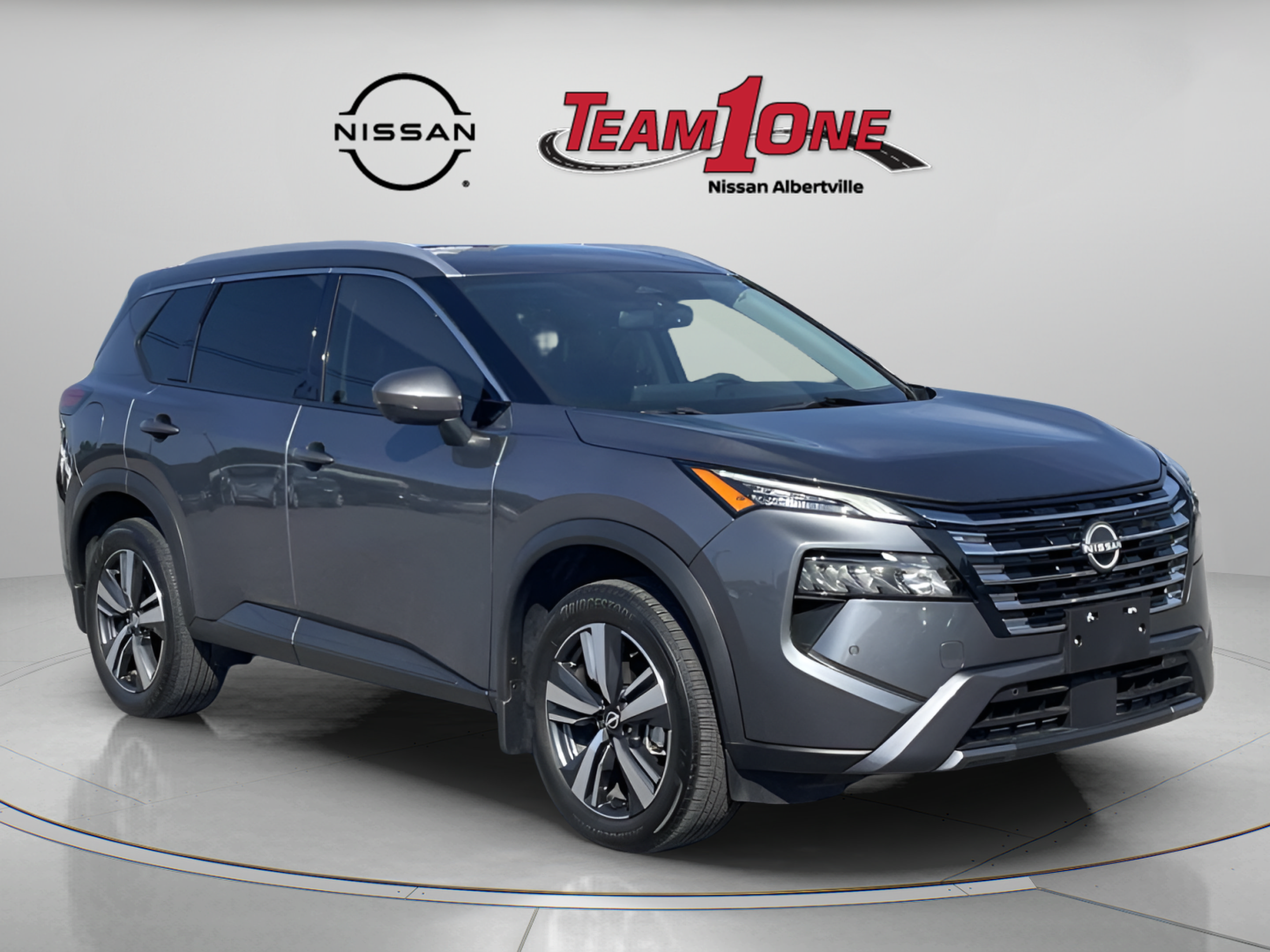 Used 2024 Nissan Rogue SL w/ SL Premium Package FWD image 1