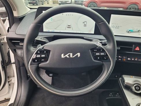 Used 2024 Kia EV6 Light image 19