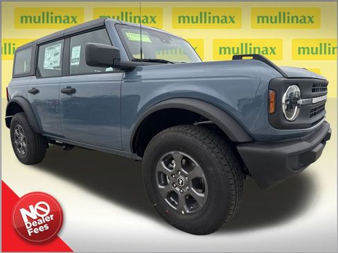 New 2025 Ford Bronco 4-Door image 1