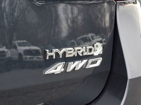 Used 2022 Ford Explorer Platinum w/ Technology Package image 34