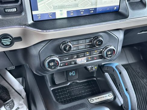 Used 2024 Ford Bronco Wildtrak AWD/4WD image 19