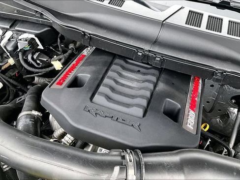 Used 2025 Ford F150 Raptor AWD/4WD image 32