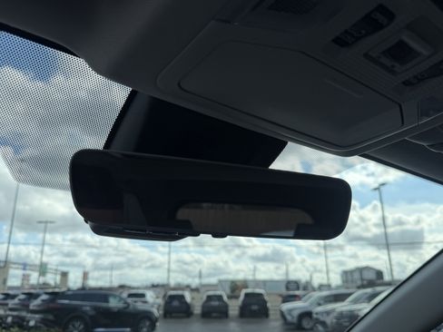 Used 2024 Toyota RAV4 Limited image 24