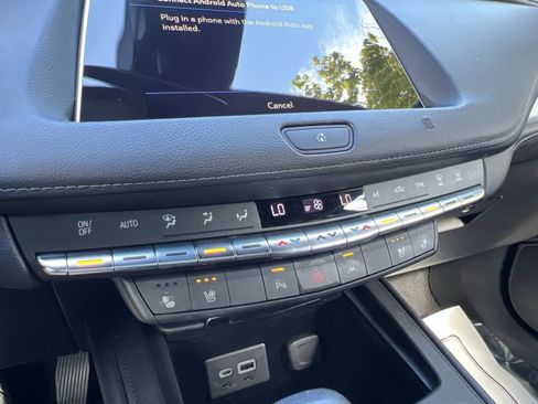 Used 2019 Cadillac XT4 Premium Luxury AWD/4WD image 18