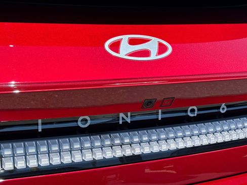 Used 2024 Hyundai Ioniq 6 SEL RWD image 10
