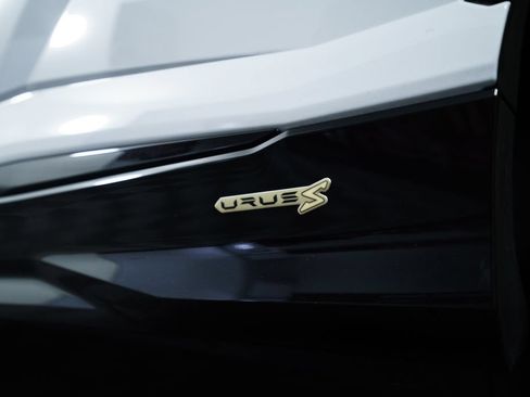 Used 2024 Lamborghini Urus S AWD/4WD image 19
