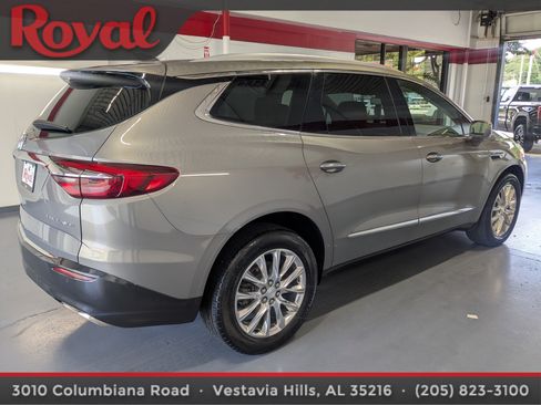 Used 2018 Buick Enclave Premium FWD image 4