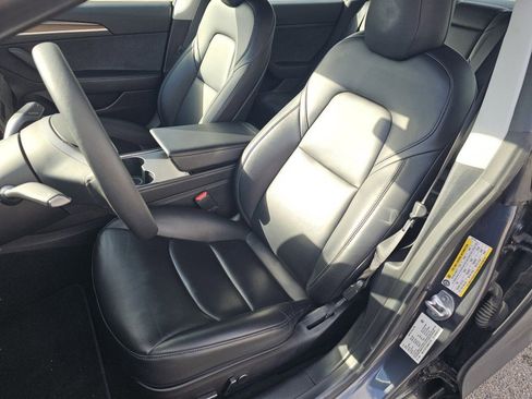 Used 2021 Tesla Model 3 Standard Range Plus image 6
