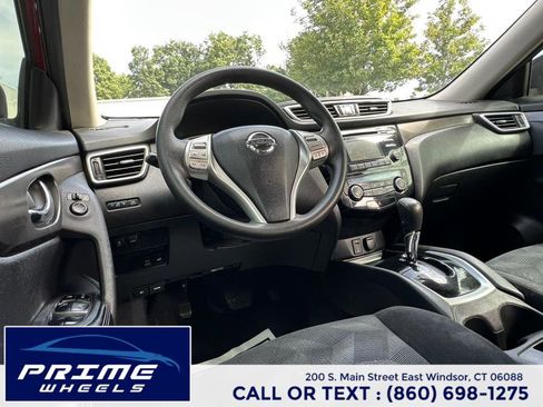 Used 2014 Nissan Rogue SV image 17