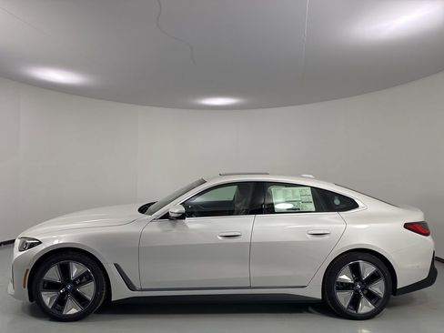 New 2026 BMW i4 xDrive40i w/ Premium Package image 4