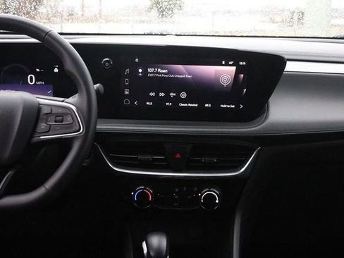 Used 2024 Buick Encore GX Sport Touring image 21