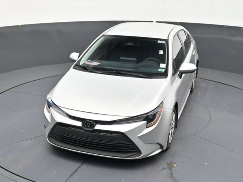 Used 2024 Toyota Corolla LE FWD image 19
