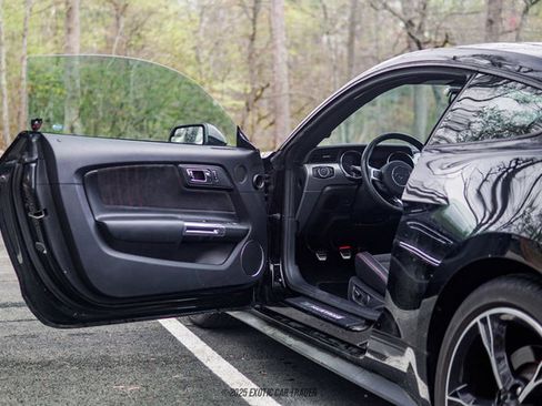 Used 2017 Ford Mustang GT Premium image 20