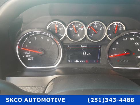 Used 2020 Chevrolet Silverado 1500 LT w/ Convenience Package image 23