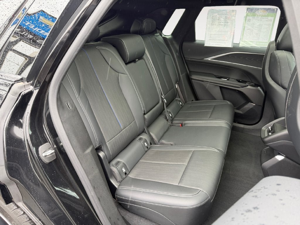 Used 2024 Cadillac Lyriq Sport AWD/4WD image 24
