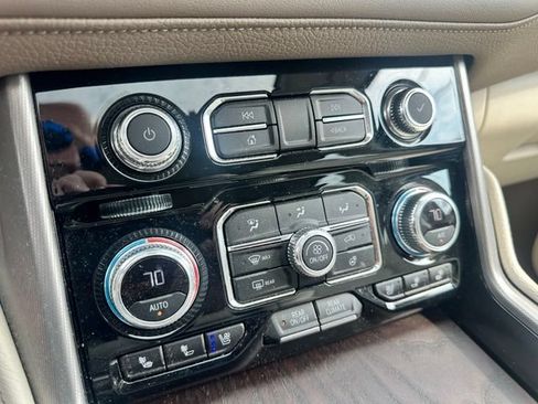 Used 2023 GMC Yukon Denali w/ Denali Reserve Package AWD/4WD image 29