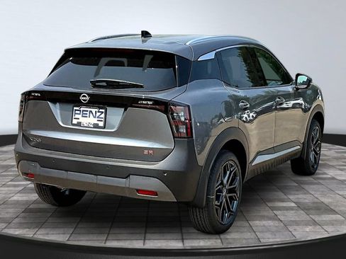Used 2026 Nissan Kicks SR FWD image 16
