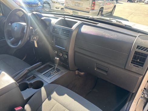 Used 2011 Dodge Nitro Heat w/ Popular Equipment Group image 17