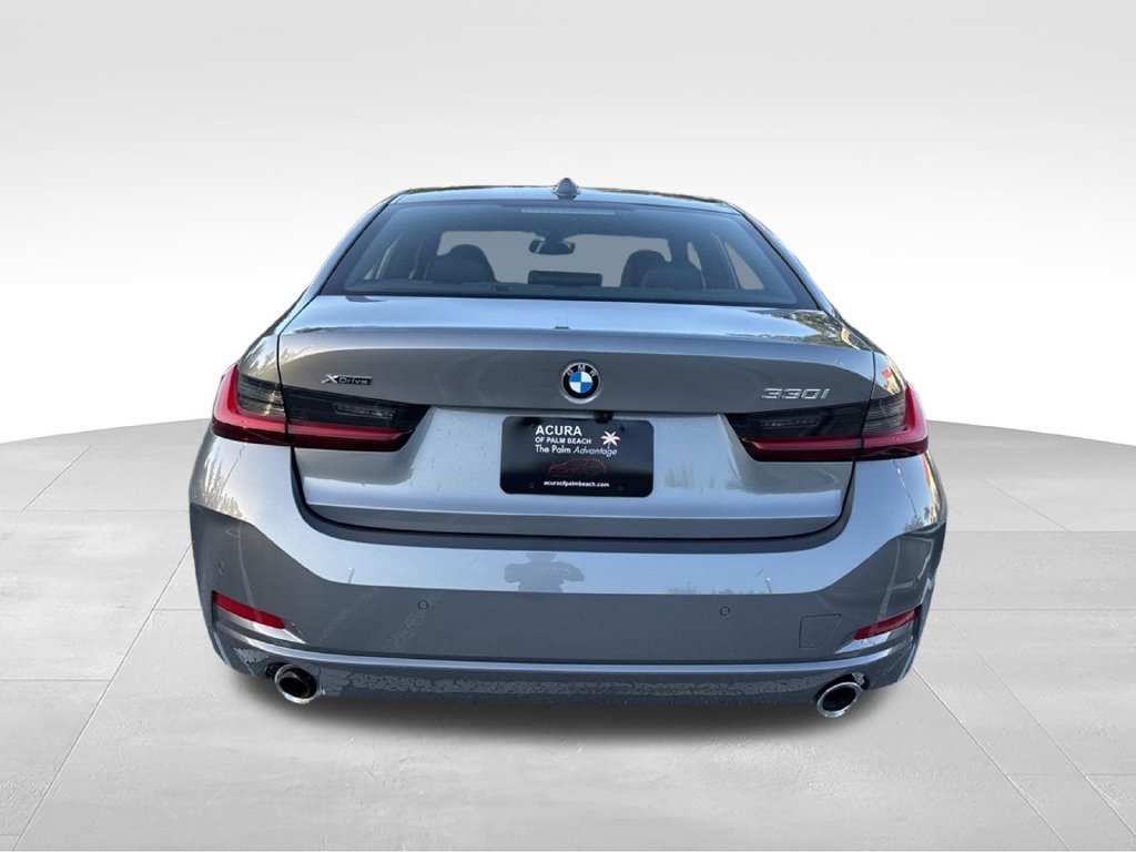 Used 2025 BMW 330i xDrive Sedan AWD/4WD image 4