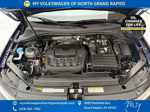 Used 2022 Volkswagen Tiguan SE w/ Panoramic Sunroof Package image 27