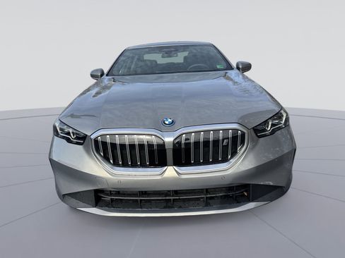 New 2026 BMW i5 eDrive40 image 4