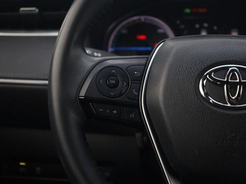 Used 2022 Toyota Venza XLE AWD/4WD image 9