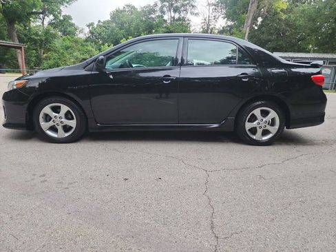 Used 2012 Toyota Corolla S FWD image 3