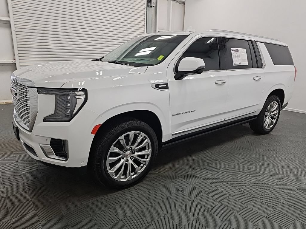 Certified 2023 GMC Yukon XL Denali w/ Denali Reserve Package RWD image 5