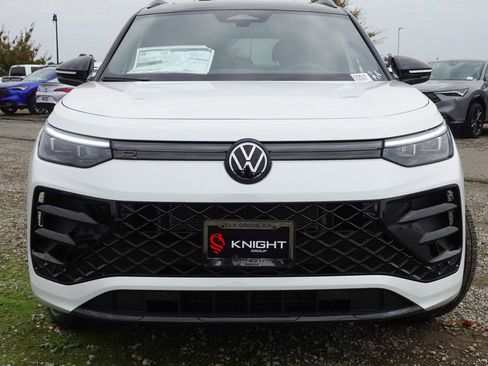 New 2026 Volkswagen Tiguan SE R-Line image 4